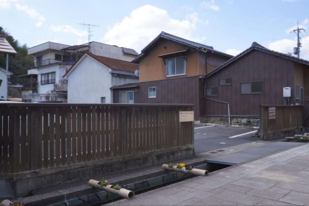 かつては空き地だった駐車場