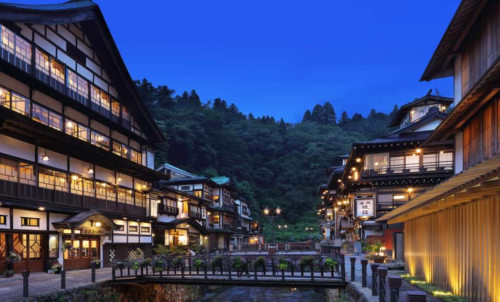 銀山温泉