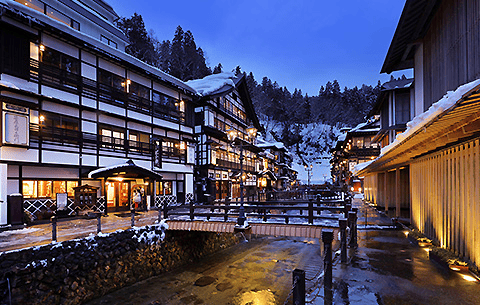 冬季の銀山温泉