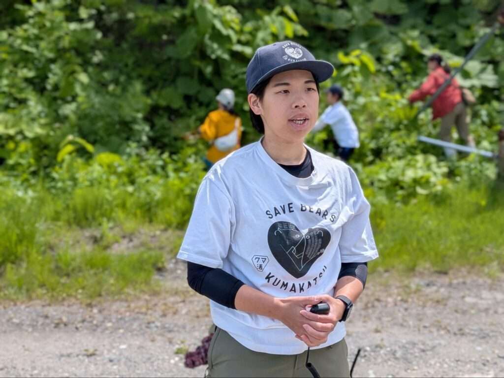インタビューを受ける村上晴花さん